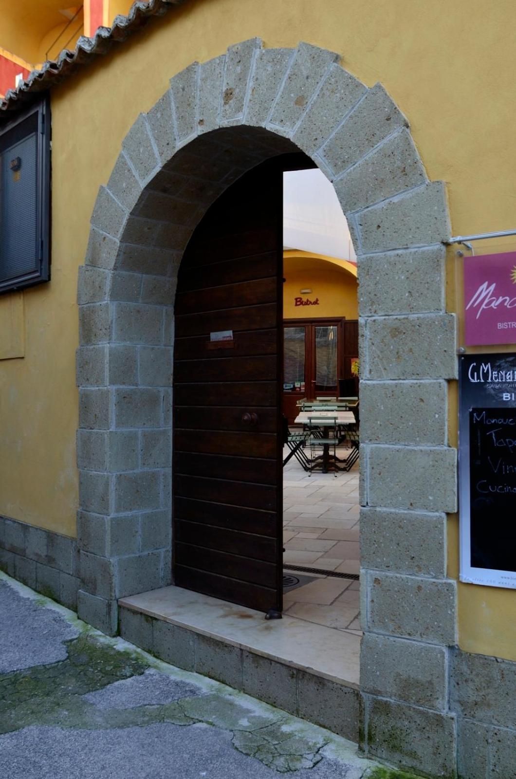 Manouche Osteria B&B กาแซร์ตา ภายนอก รูปภาพ