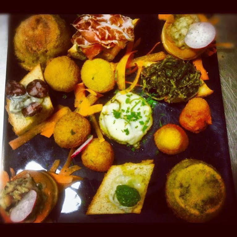 Manouche Osteria B&B San Leucio ภายนอก รูปภาพ